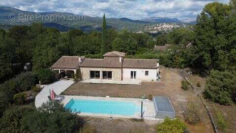 Maison 168 m² à Fayence  - photo 2