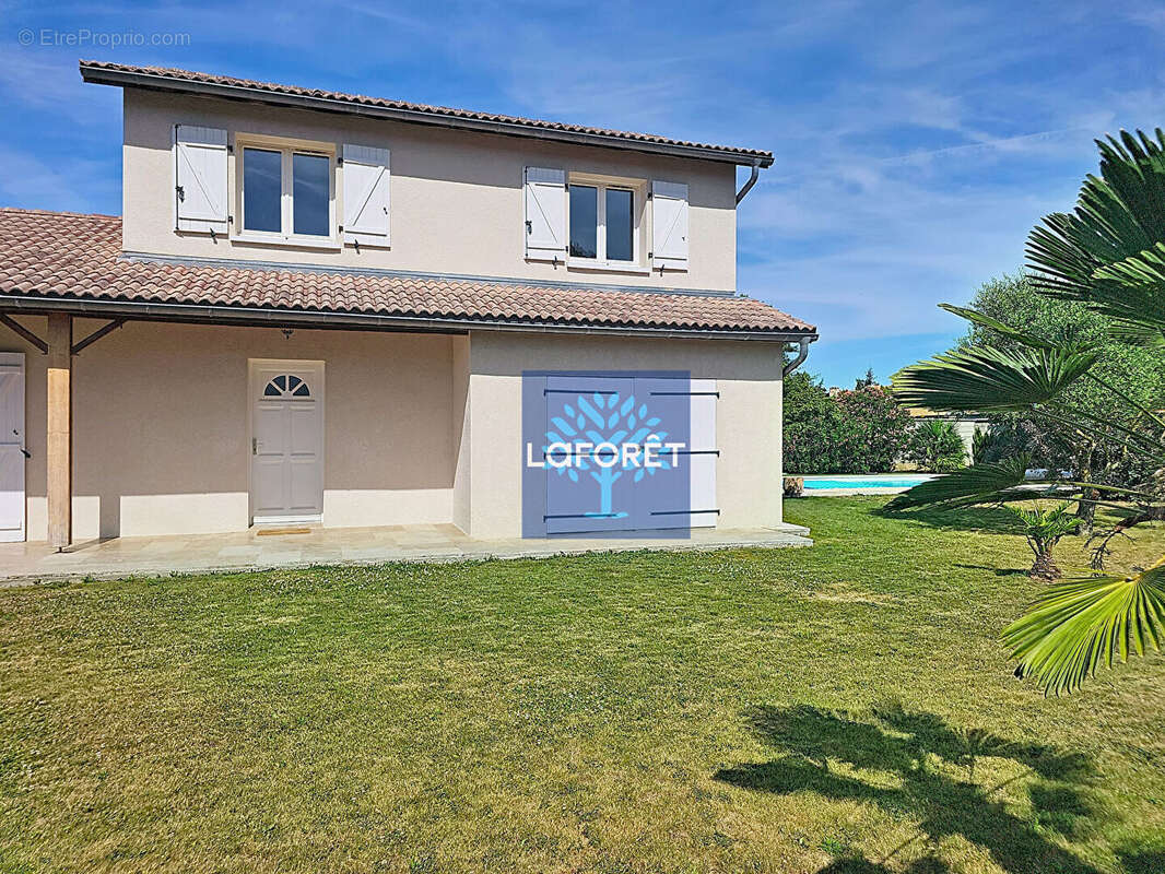 Villa 121m² avec piscine à Assieu - photo 8