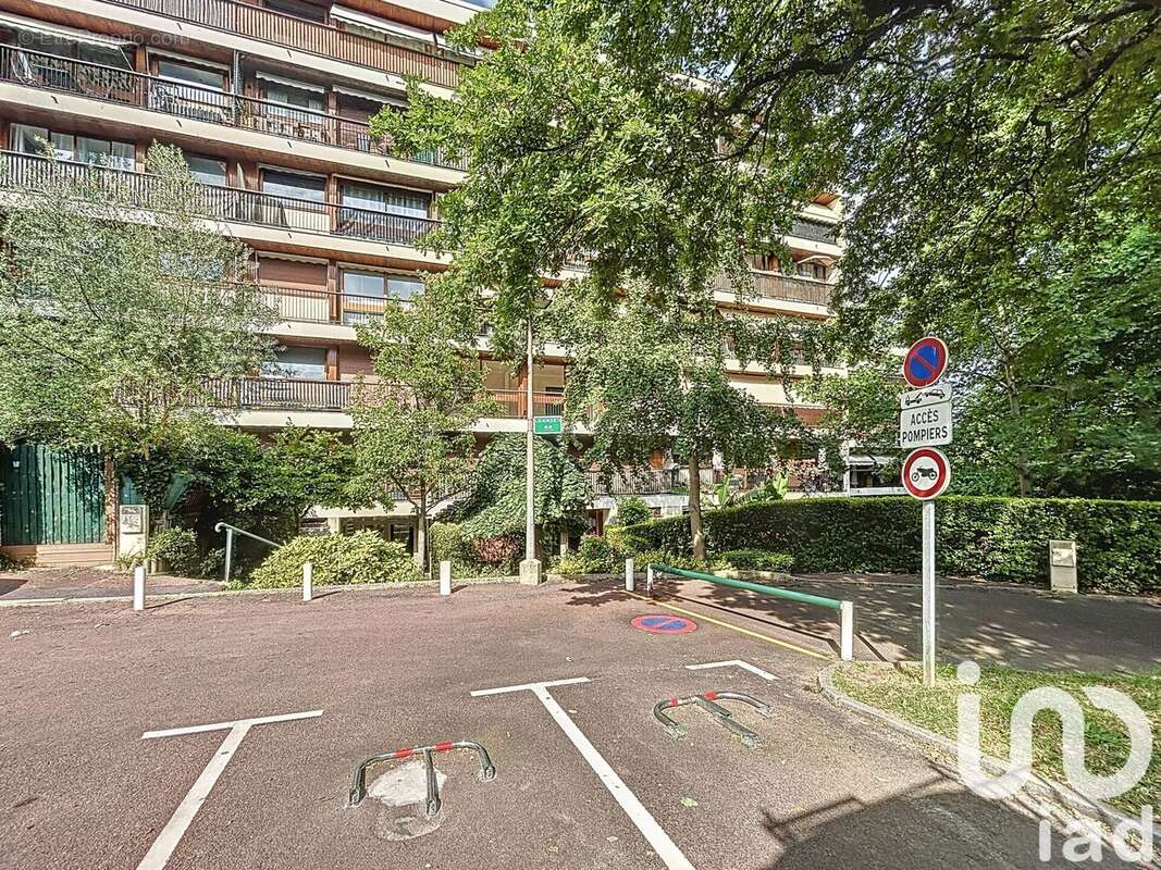 Photo 9 - Appartement à LA CELLE-SAINT-CLOUD