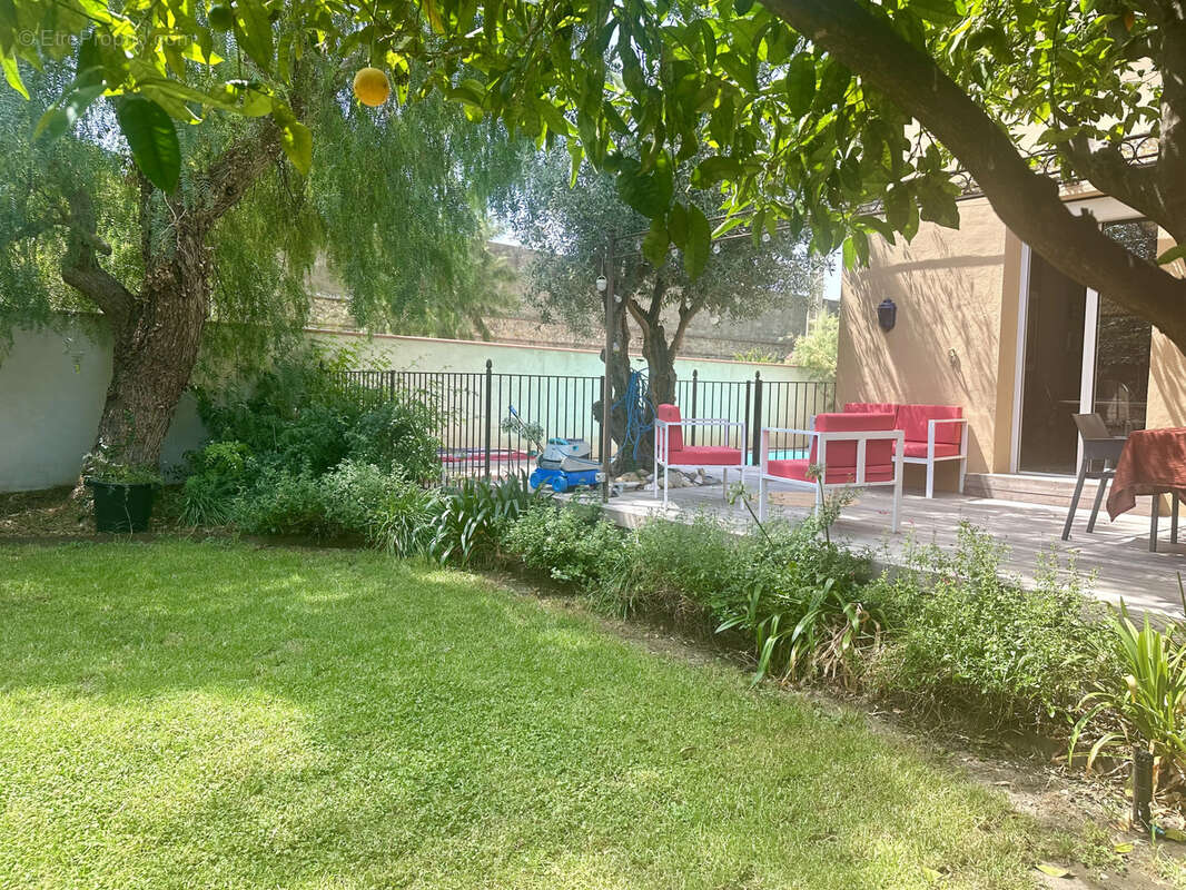 Maison de ville 4 chambres , Jardin , Piscine - photo 2
