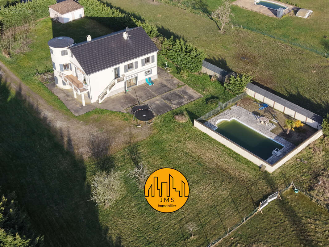 Maison à MONETAY-SUR-ALLIER