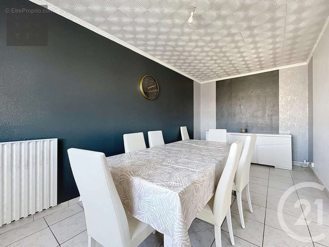 Appartement à LA CHAPELLE-SAINT-LUC