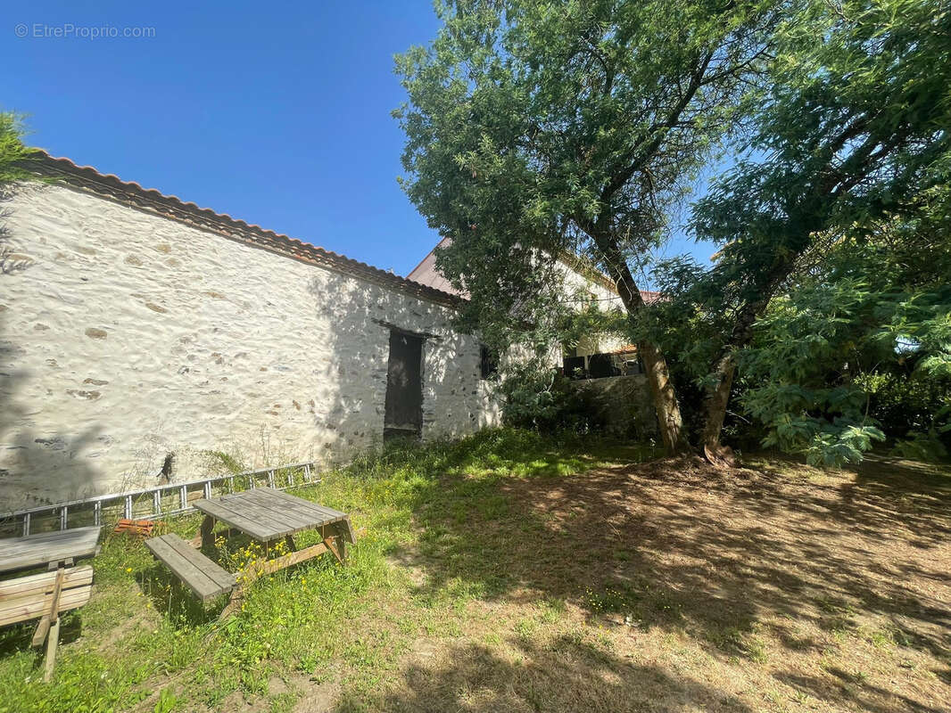 Maison à FROSSAY