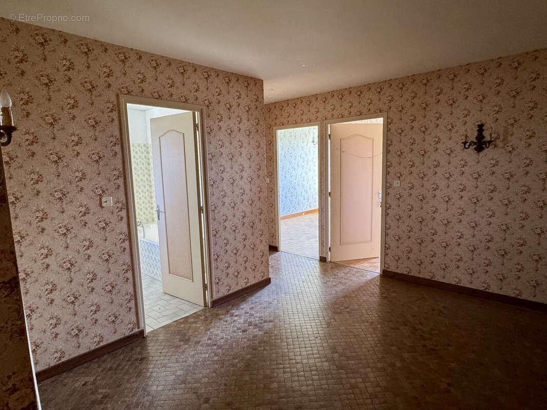 Maison à PAMPELONNE