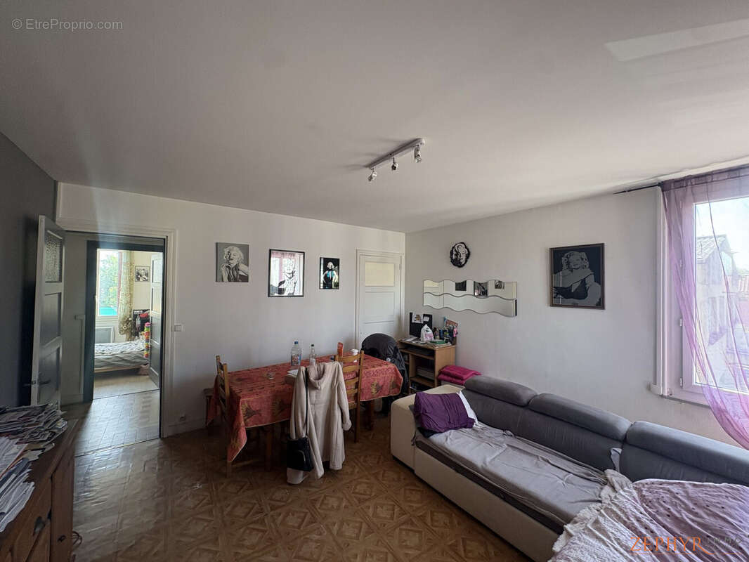 Appartement à GRIGNY
