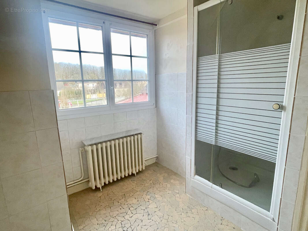 Maison à LA FERRIERE-SUR-RISLE