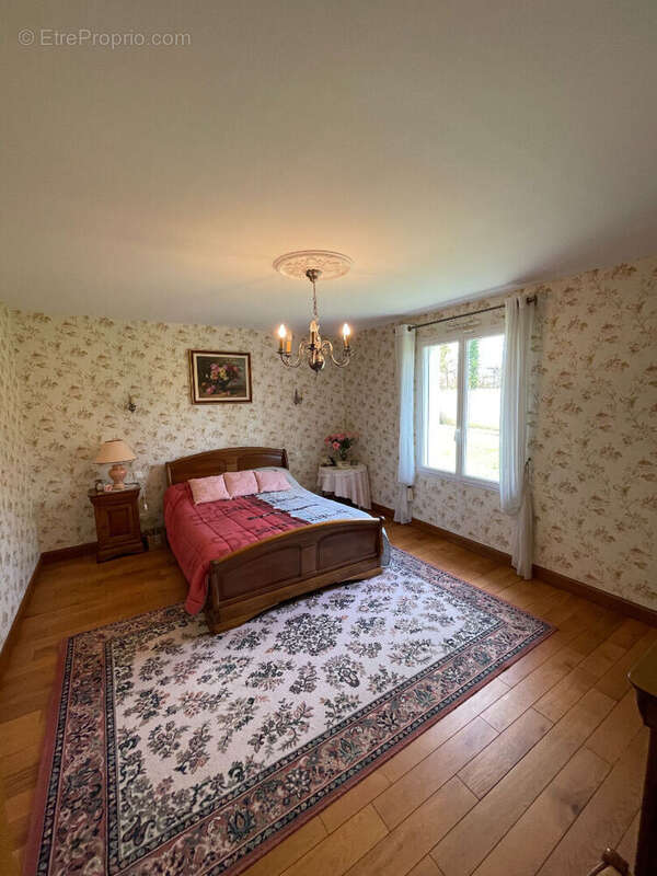 Maison à NEUVILLE-DE-POITOU