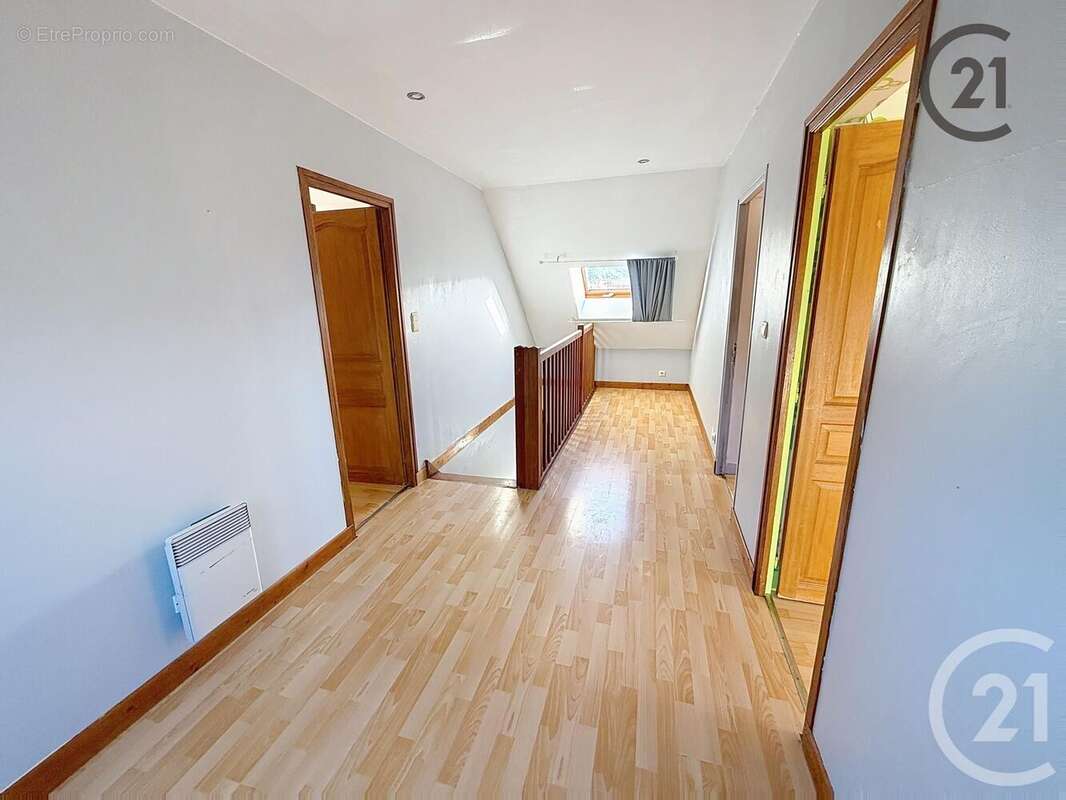 Maison à CHEMILLY-SUR-YONNE