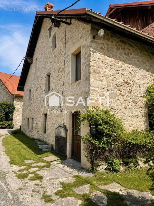 Maison 293 m² à Rencurel  - photo 3