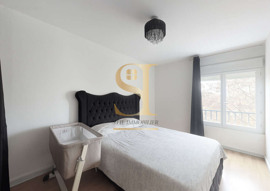 Appartement à VIGNEUX-SUR-SEINE