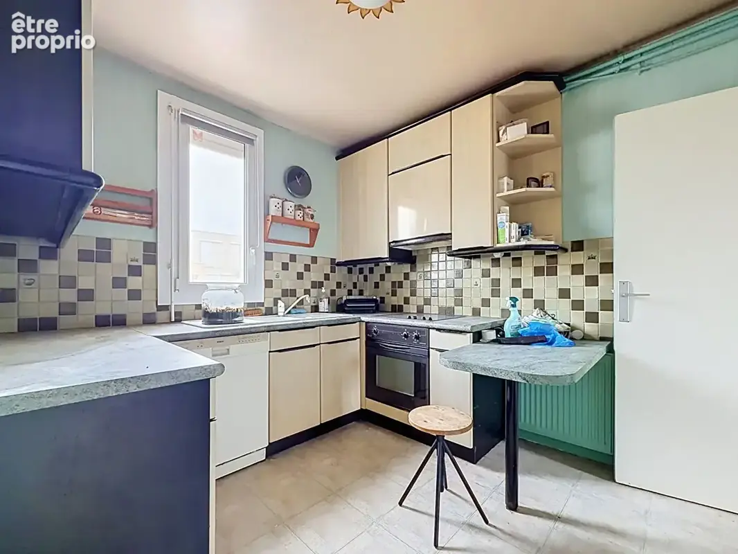 Appartement 5 pièces 84 m² à vendre à Maurepas (78310) - photo 2