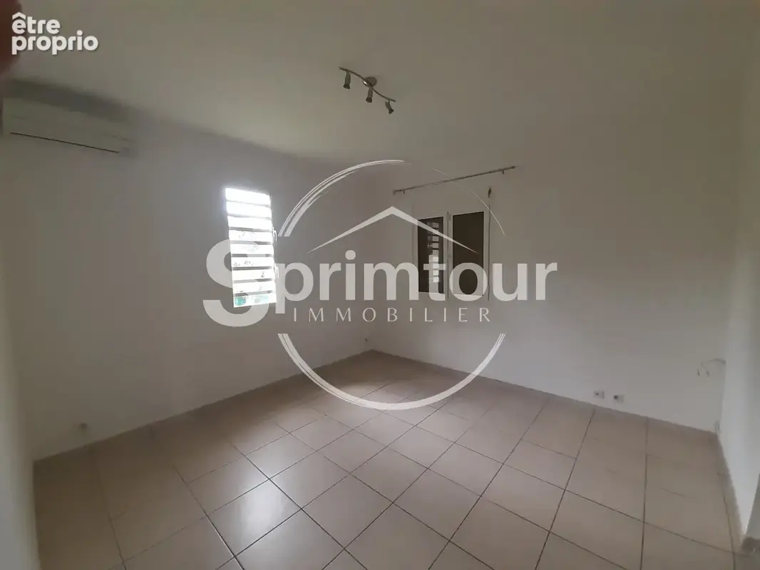 Petit-bourg : villa t4 - photo 4