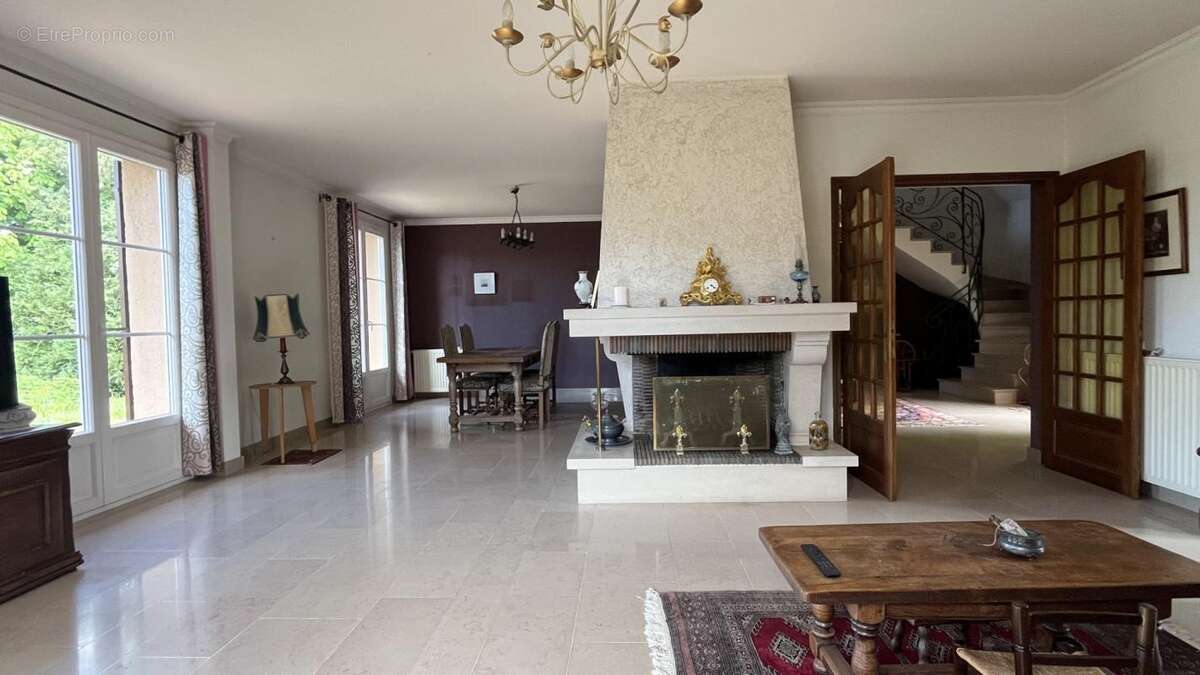 Maison à AUTUN