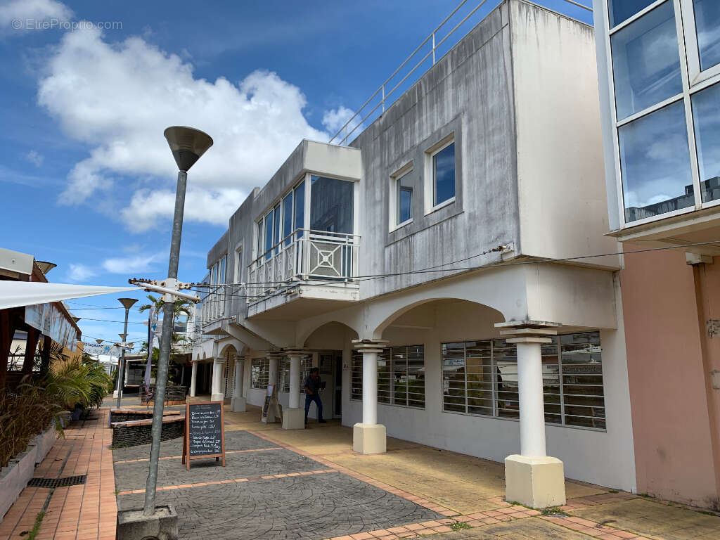 Commerce à FORT-DE-FRANCE