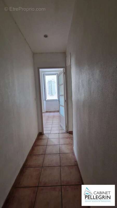 Appartement à MARSEILLE-3E