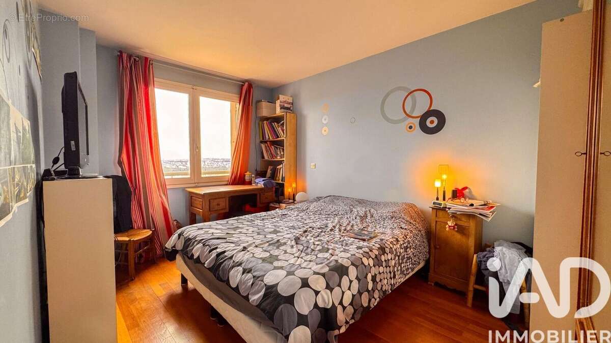 Photo 9 - Appartement à SURESNES