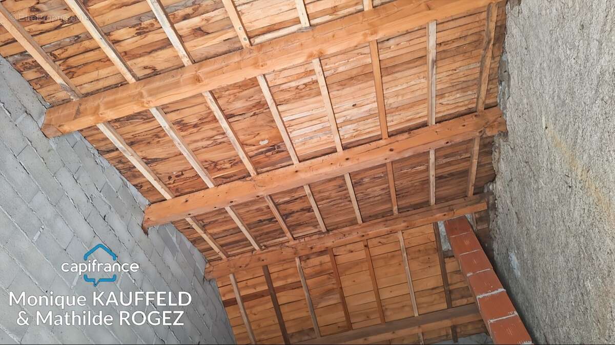 Maison à vendre 4 pièces OLLIERGUES (63) avec jardin, grange et cave - photo 13