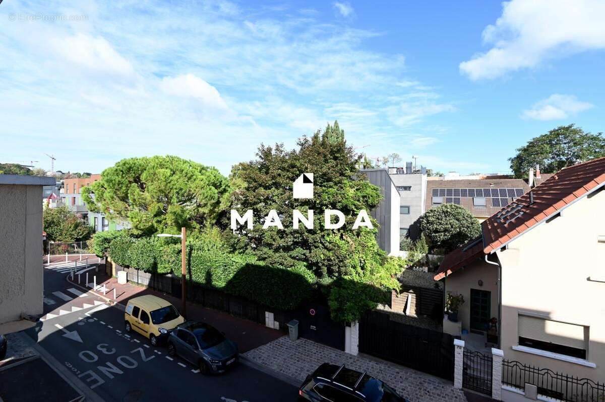 Appartement à ISSY-LES-MOULINEAUX