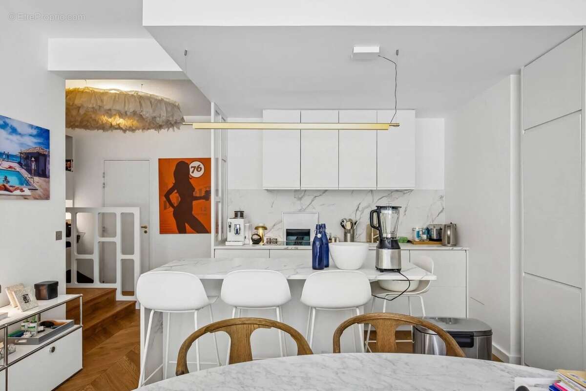 Appartement à NEUILLY-SUR-SEINE