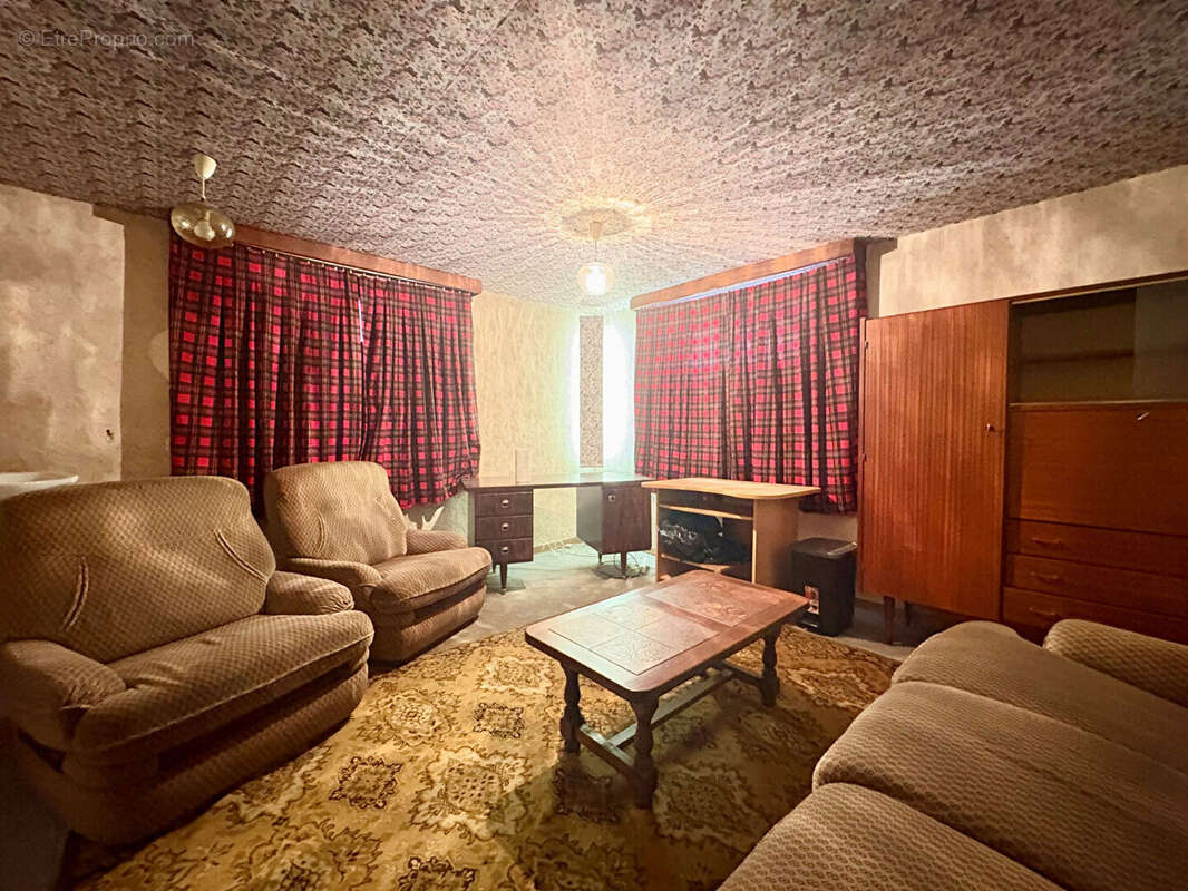 Maison à SAINT-NABORD