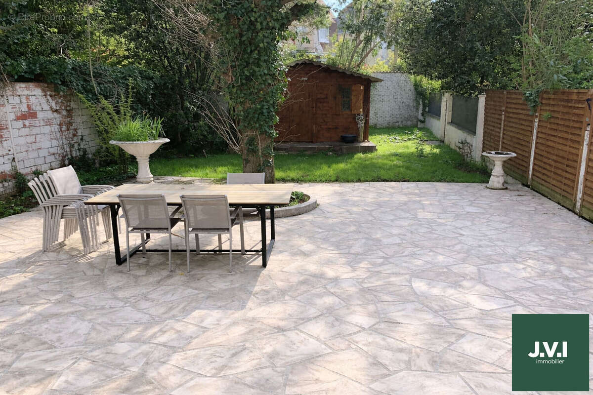 Maison à MONTMORENCY