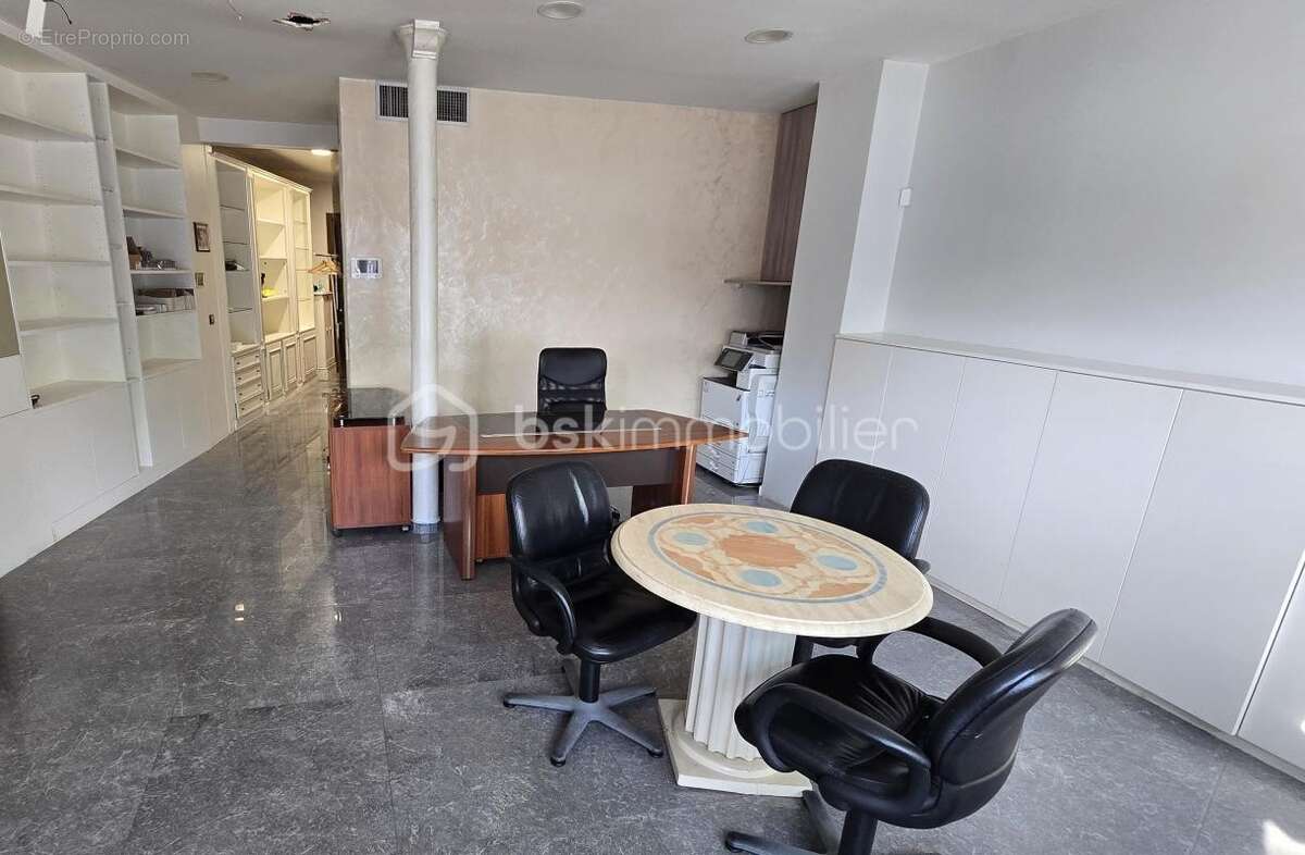 Commerce à PARIS-16E