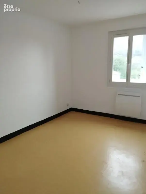 Maison - T4- 84m² - photo 9