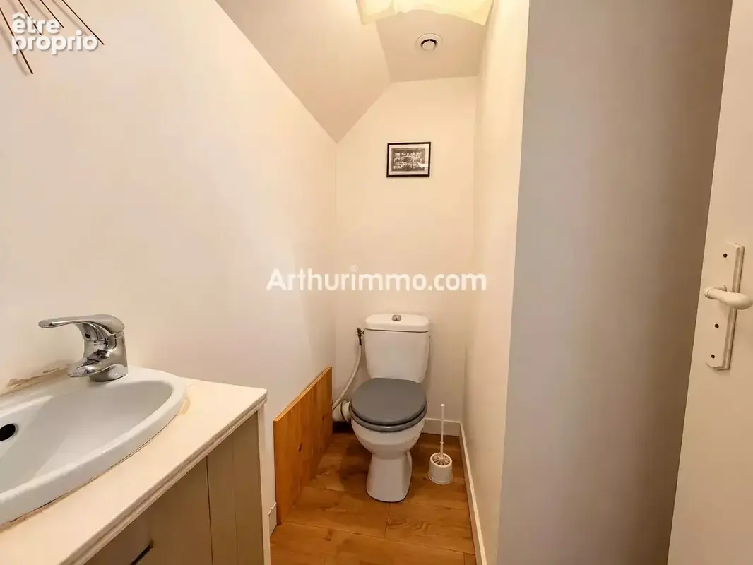 Ferme bressane à colombages – 201 m² – 8 pièces – terrain 2780m² - photo 17