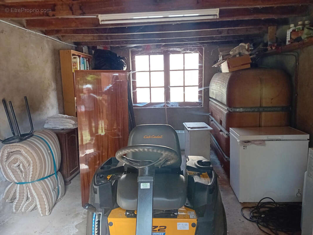  Garage - Maison à GOURDON