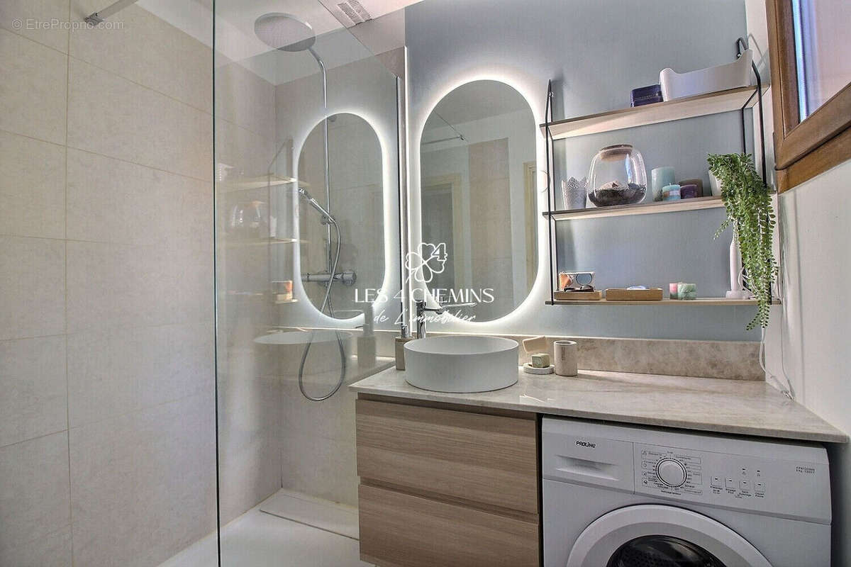 Appartement rénové - Prestations de qualité - Copropriété bien tenue - photo 6