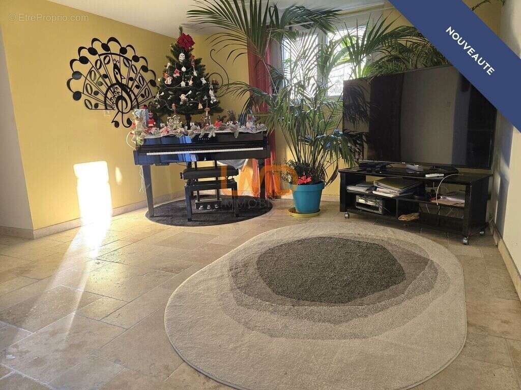 Maison à MORIERES-LES-AVIGNON