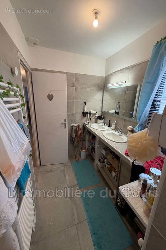 Maison à SAINT-MITRE-LES-REMPARTS