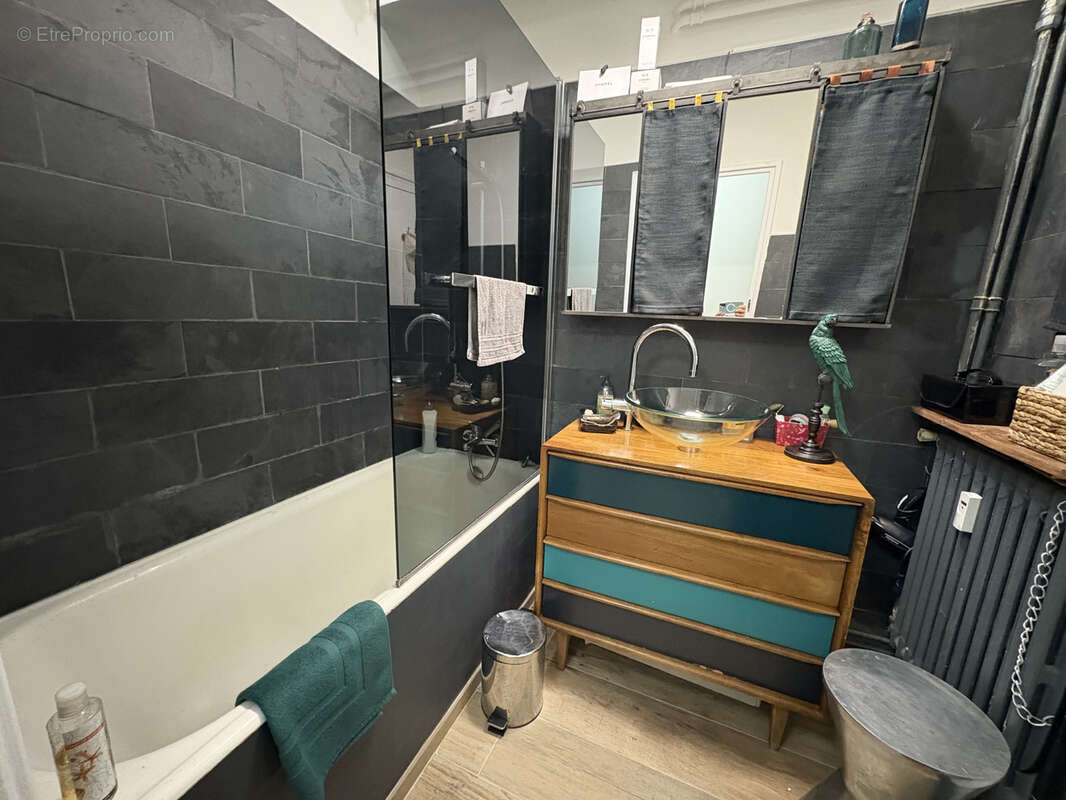 Appartement à SIX-FOURS-LES-PLAGES