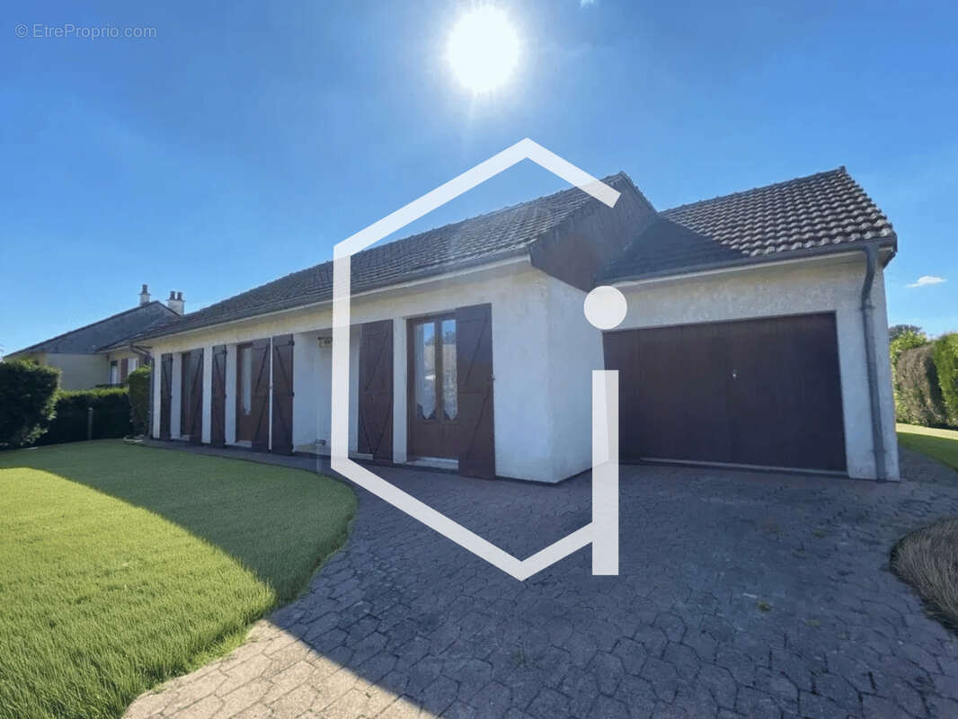 Maison à COSNE-COURS-SUR-LOIRE