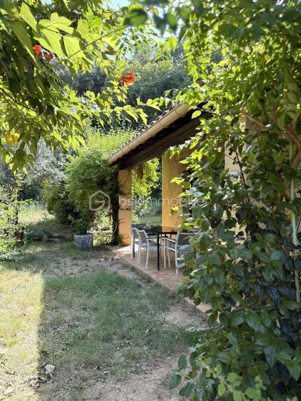 Maison à LA ROQUE-SUR-CEZE