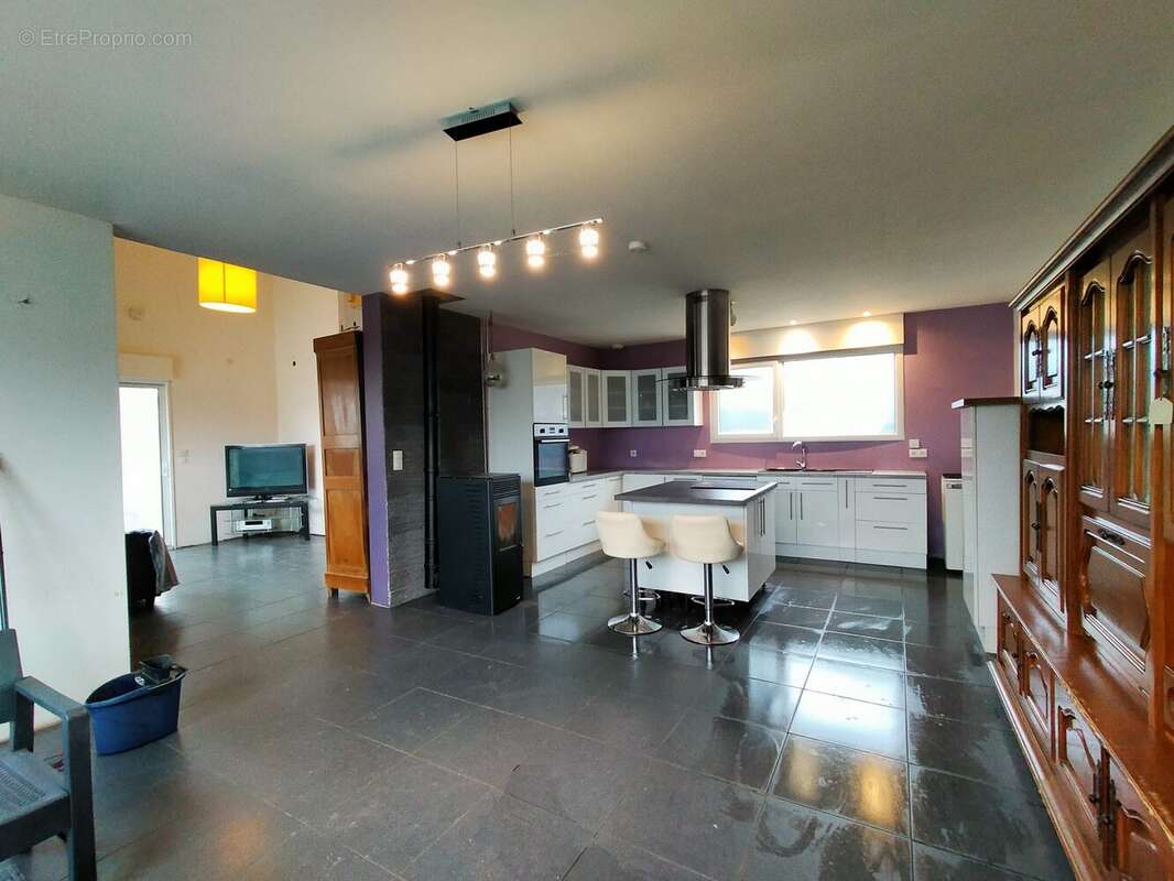 Maison à AVERTON