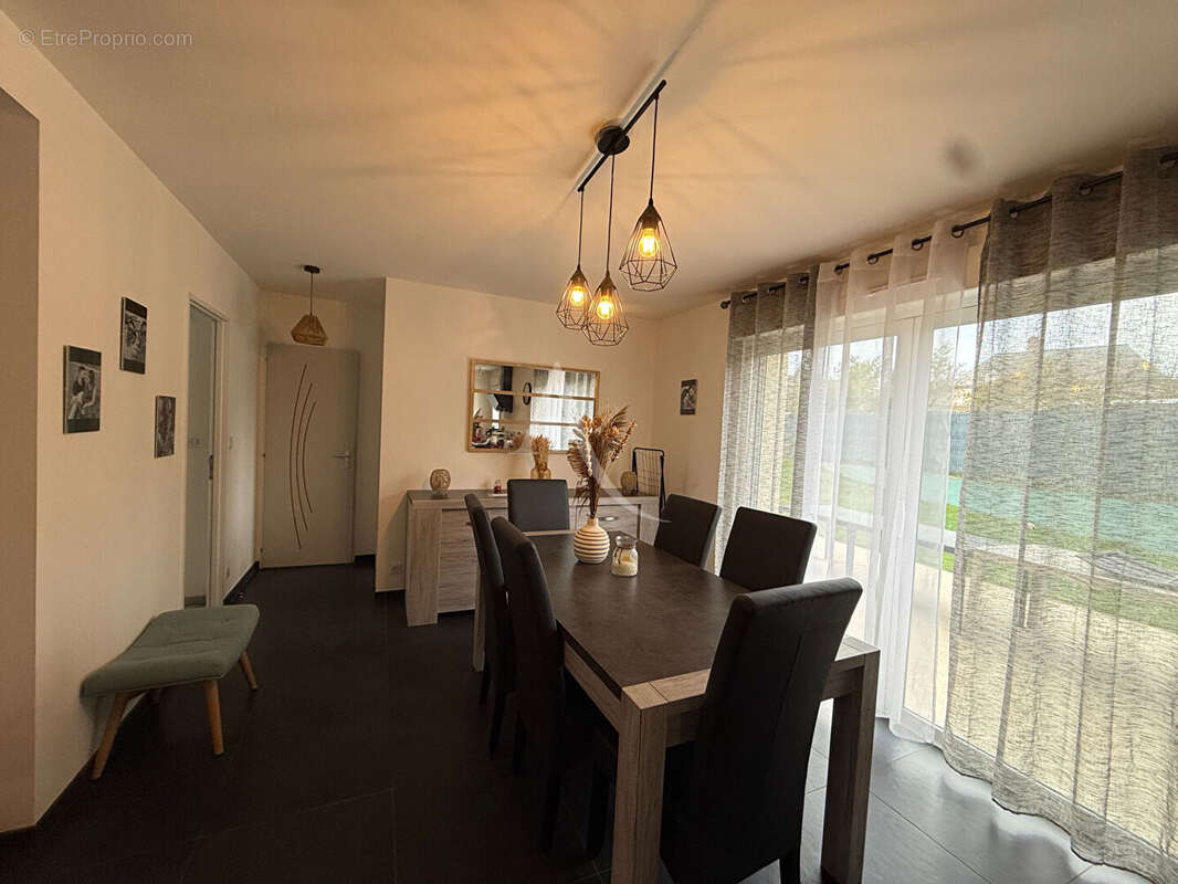 Maison à BOUERE