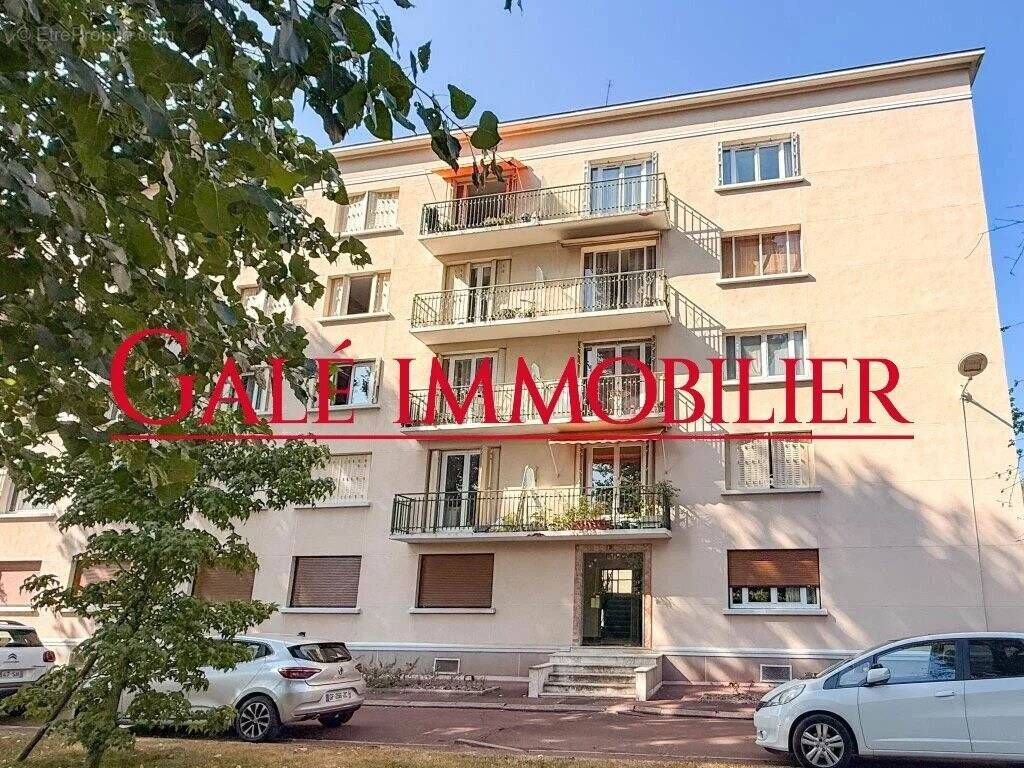 Appartement à BOURG-LA-REINE