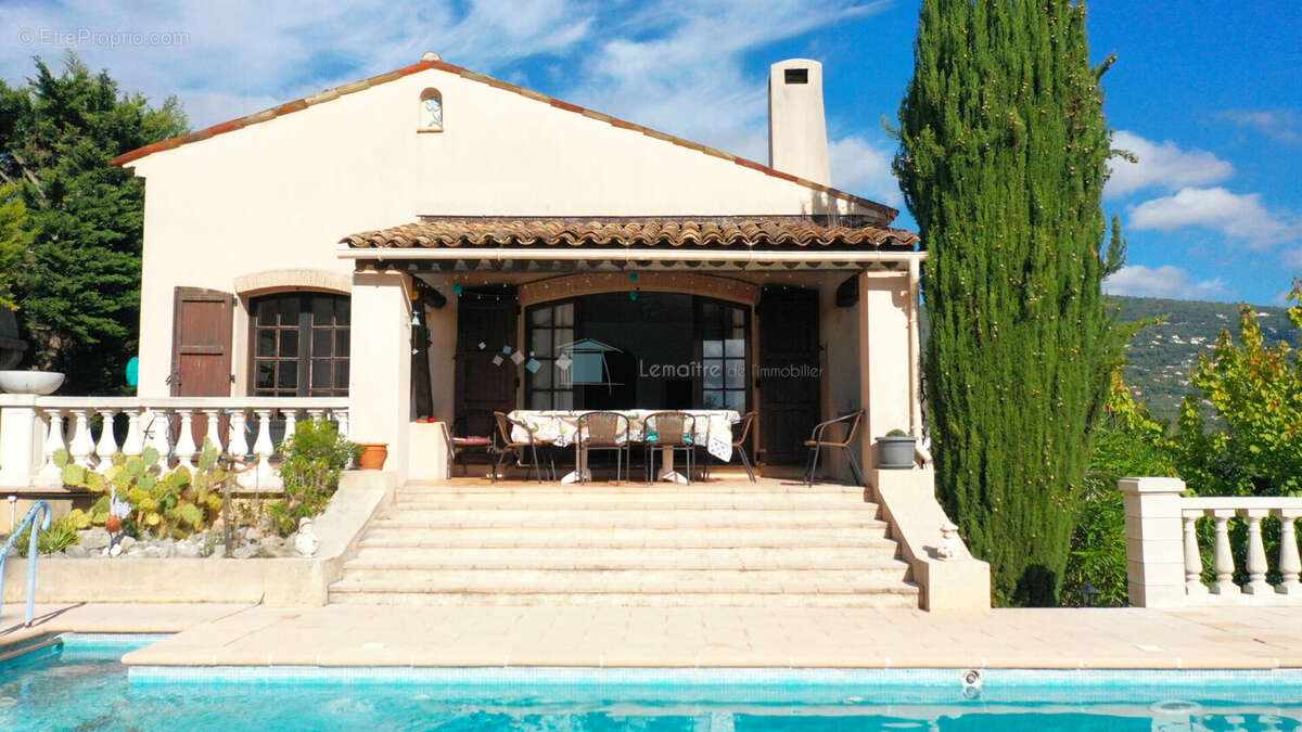 Maison de 176 m² avec piscine et terrain de 2509 m² - photo 4