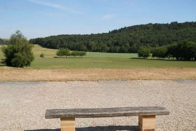 Propriété d'exception à 1h de Paris et à 30 mn de Fontainebleau ! Golf 18 trous - Restaurant... - photo 5