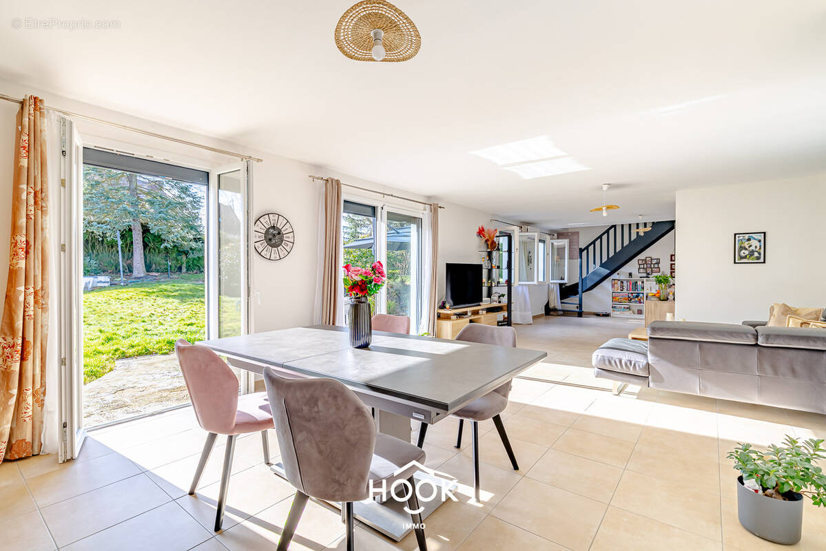 Maison à GARANCIERES