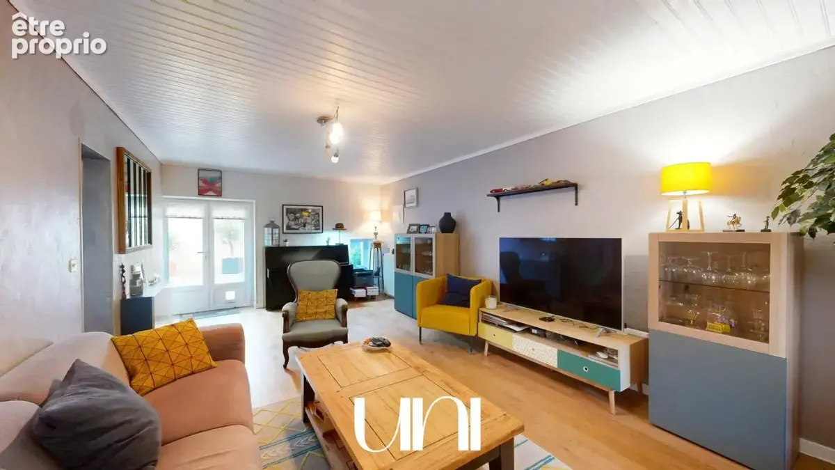 Maison 7 pièces de 140 m2 en pierres - Thaon - photo 2