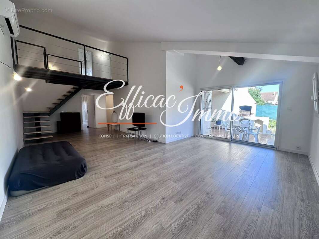 Villa 3 faces entièrement rénovée avec piscine - photo 4