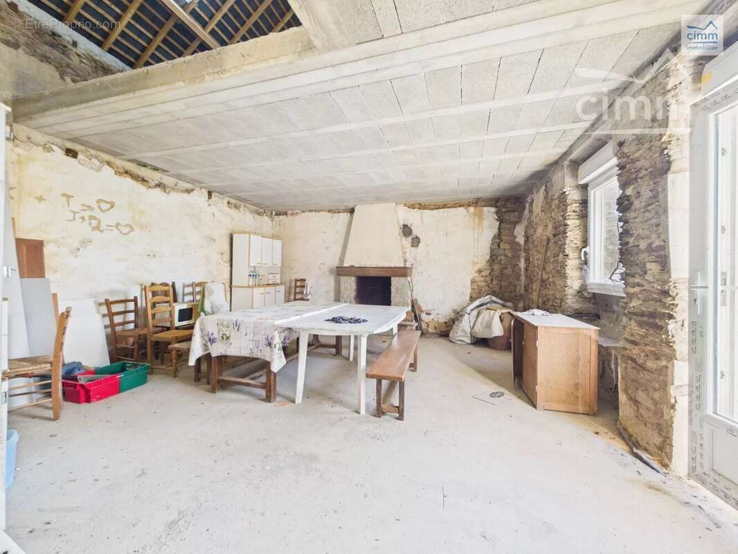 Maison à LES BRULAIS