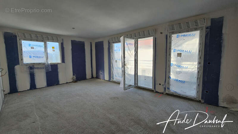 Appartement à VILLY-LE-PELLOUX