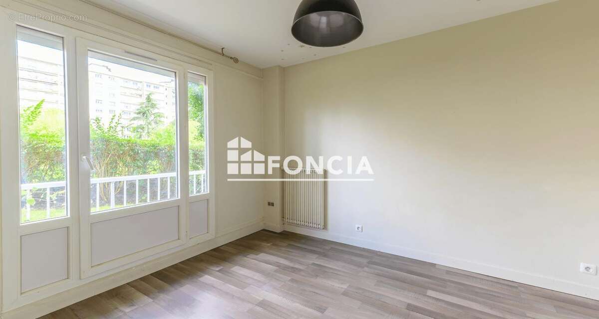 Appartement à ROSNY-SOUS-BOIS