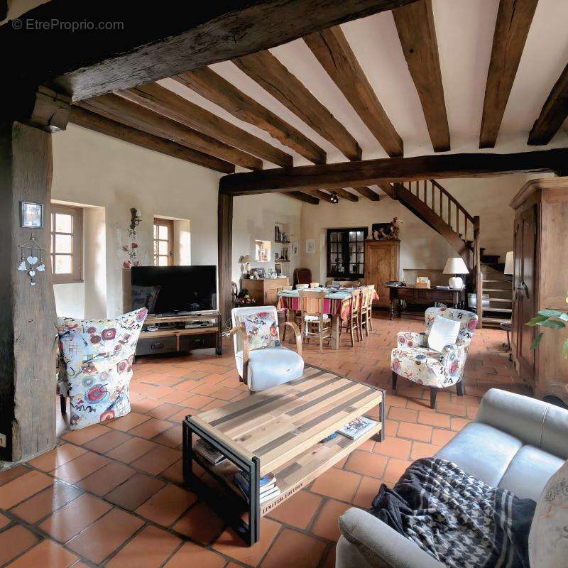 Maison à NEUILLE-PONT-PIERRE