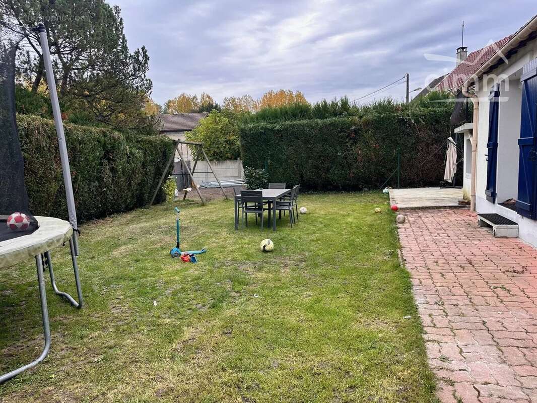 Maison à CONGIS-SUR-THEROUANNE