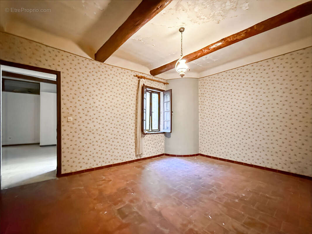 Maison à SAINT-CANNAT