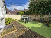 Maison à COUTEVROULT